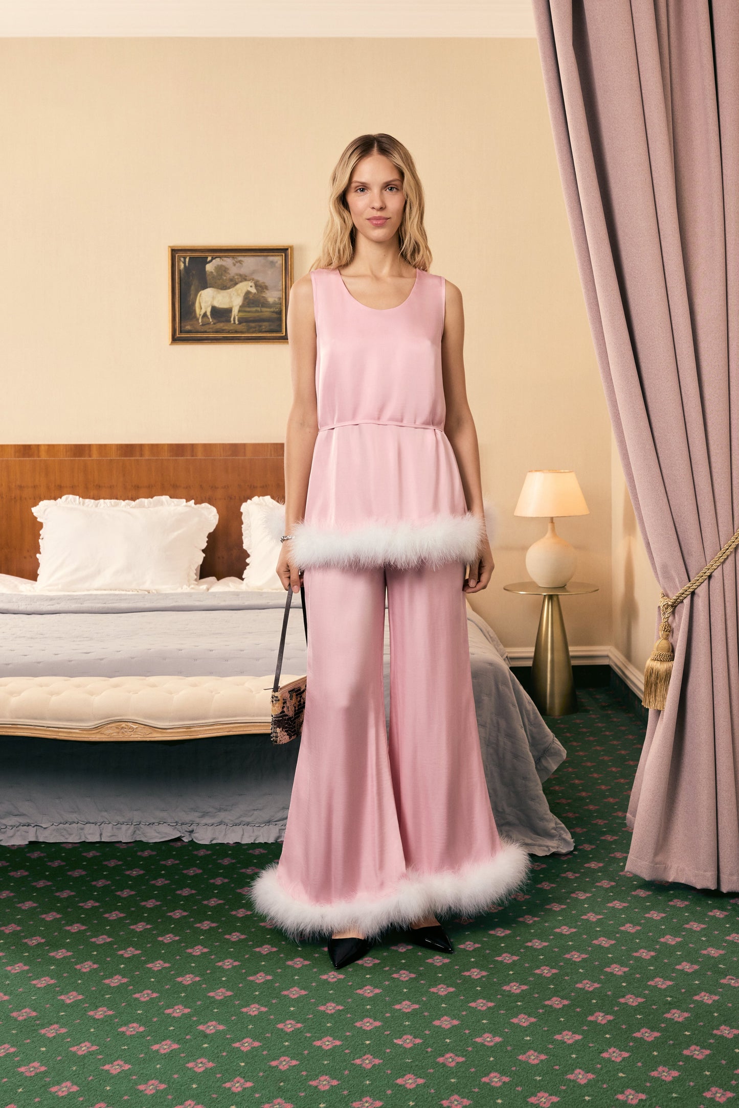 Bisou Bisou топ з пір'ям у рожевому