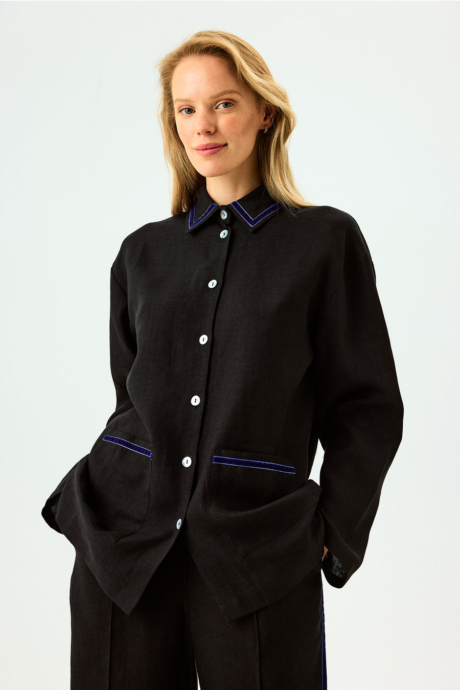 Льняна сорочка Paros унісекс у чорному