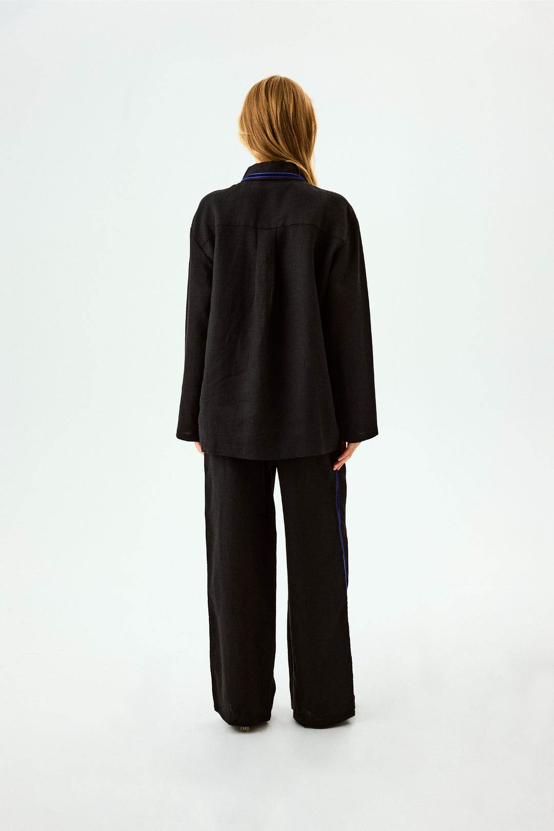 Льняна сорочка Paros унісекс у чорному