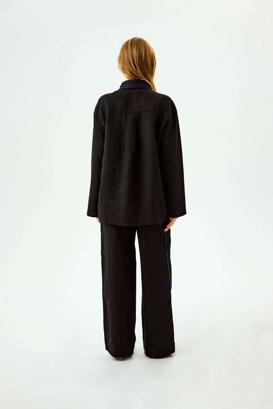 Льняна сорочка Paros унісекс у чорному