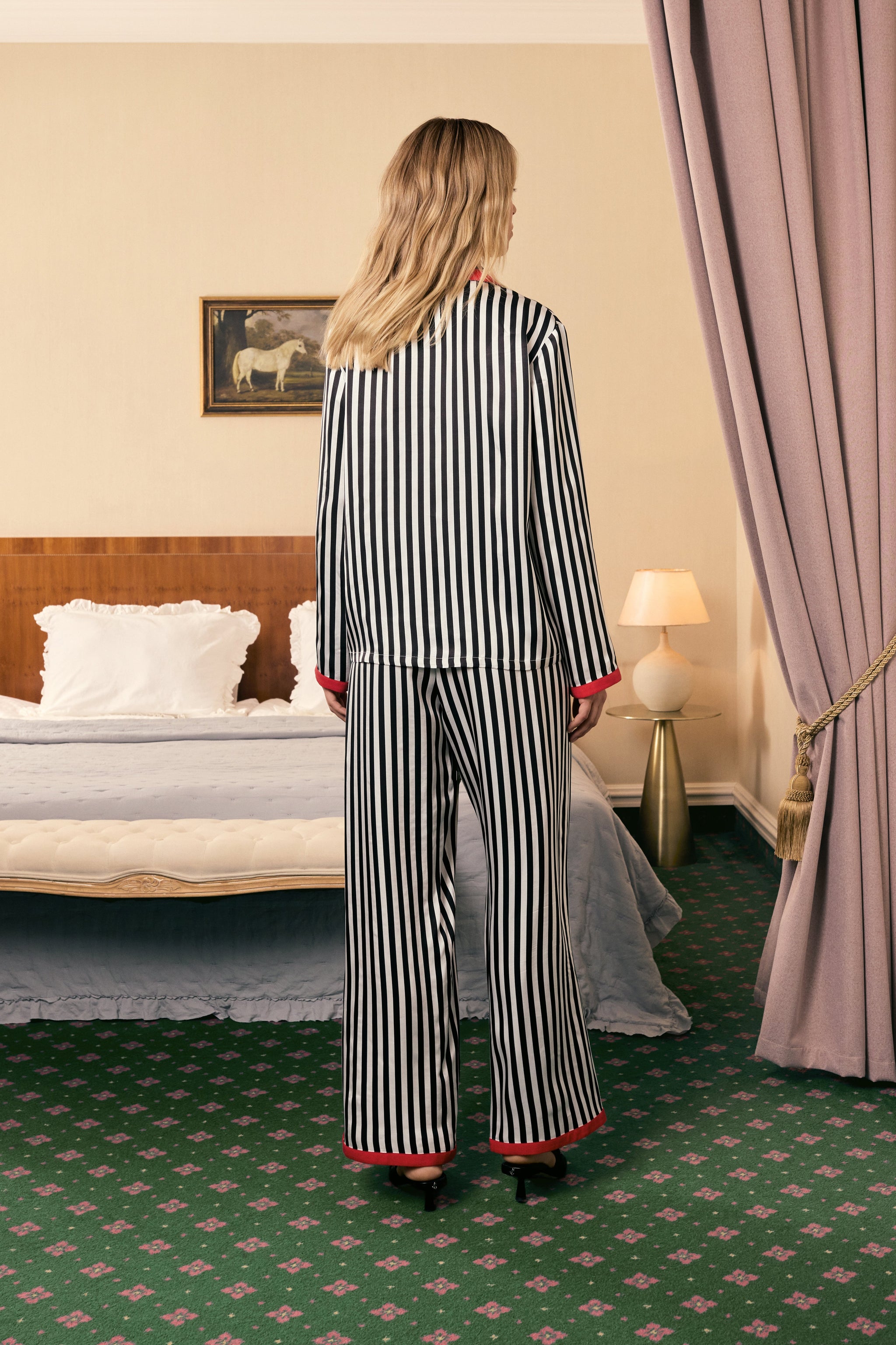 Комплект Phoenix у смужку з червоними зав'язками