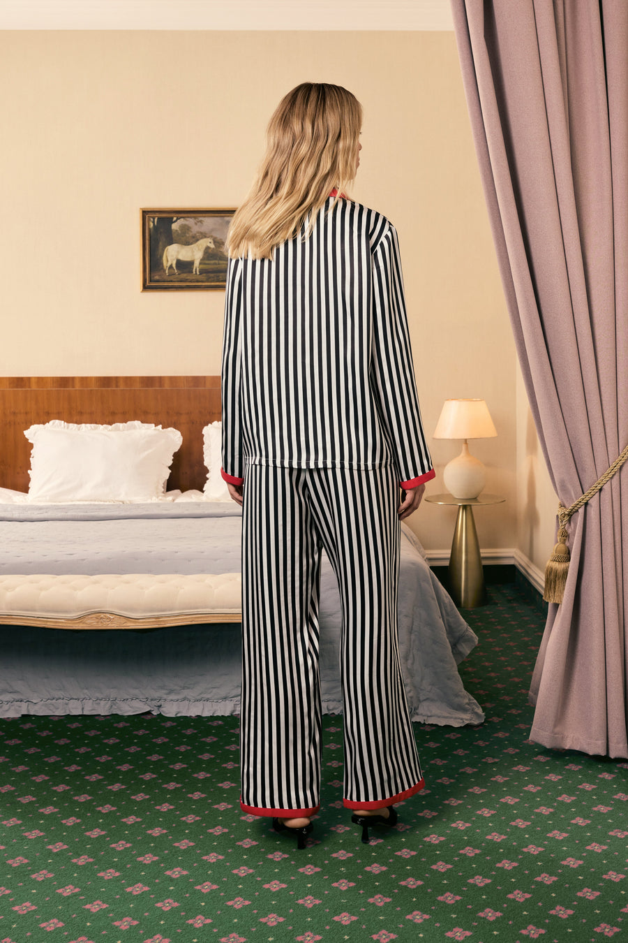 Комплект Phoenix у смужку з червоними зав'язками